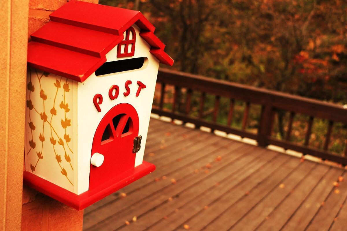 Briefkasten als Symbol für ein E-Mail-Postfach